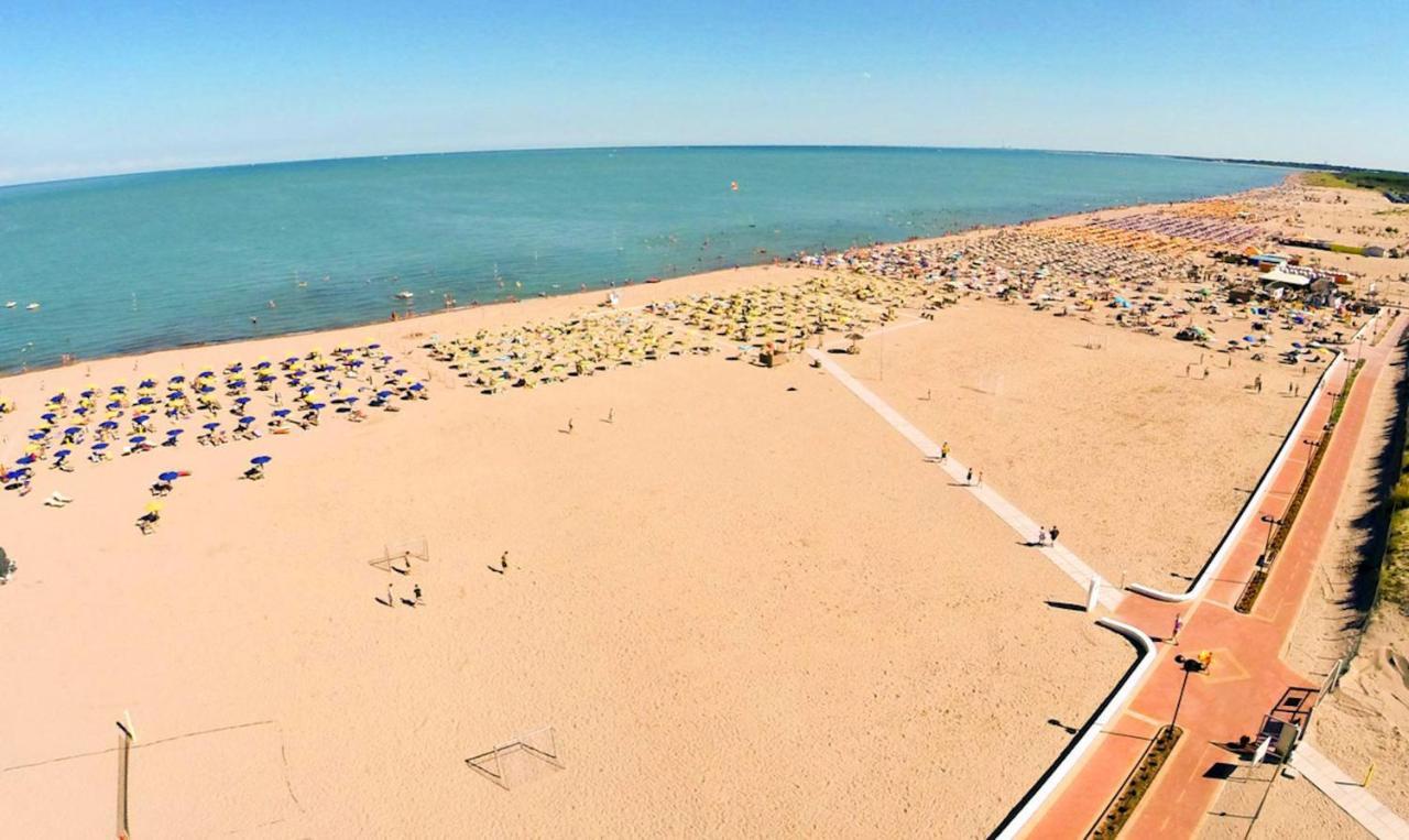 Peaceful Flat With Direct Beach Access Rosolina Mare Exterior foto